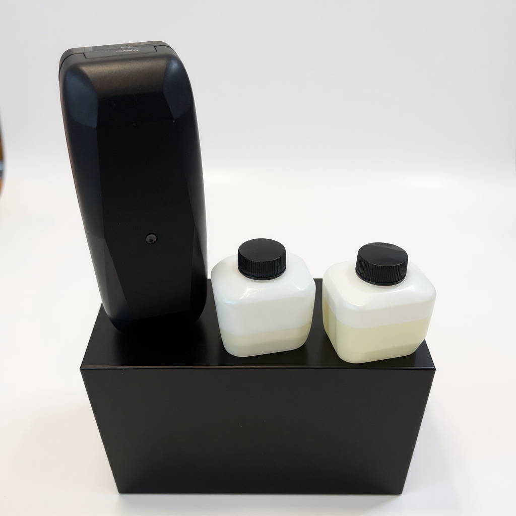 The Diamond Wall Plug-in Diffuser [Black]